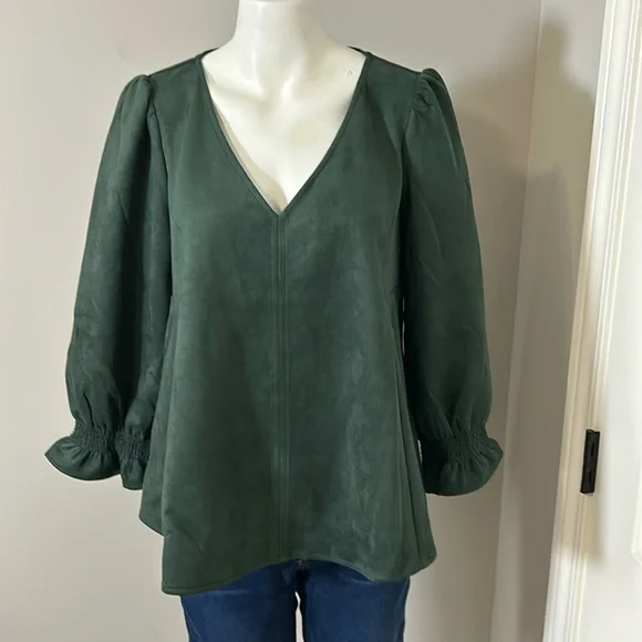 TUCKERNUCK Malachite Suede Easton Blouse Green Ruffle Sleeve Top Sz M NEW